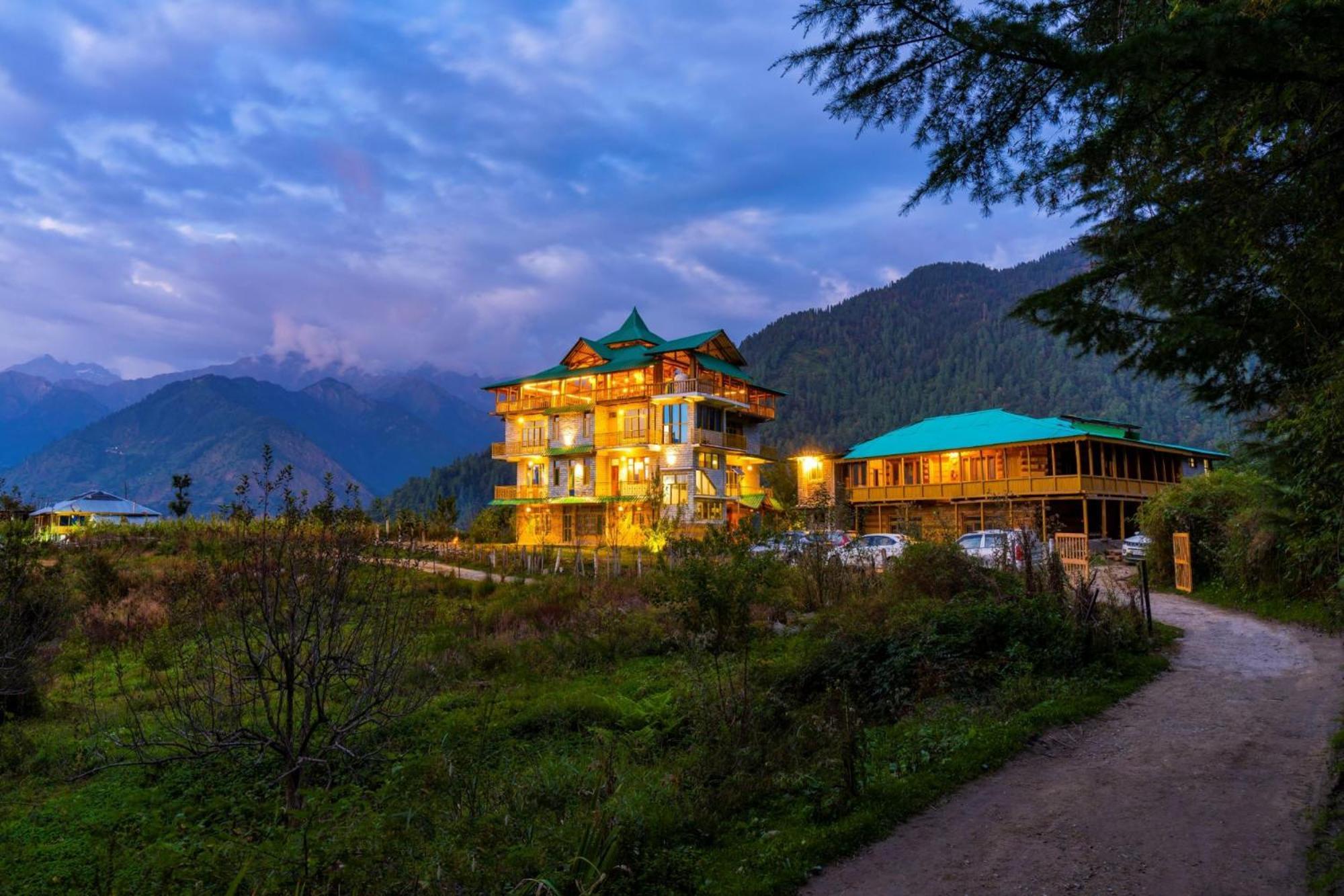 Zostel Shangarh, Kullu Sainj المظهر الخارجي الصورة